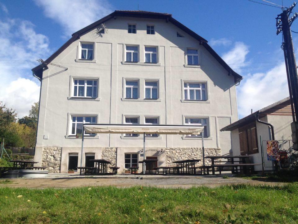 Penzion Na Zastavce Cesky Sternberk Dış mekan fotoğraf